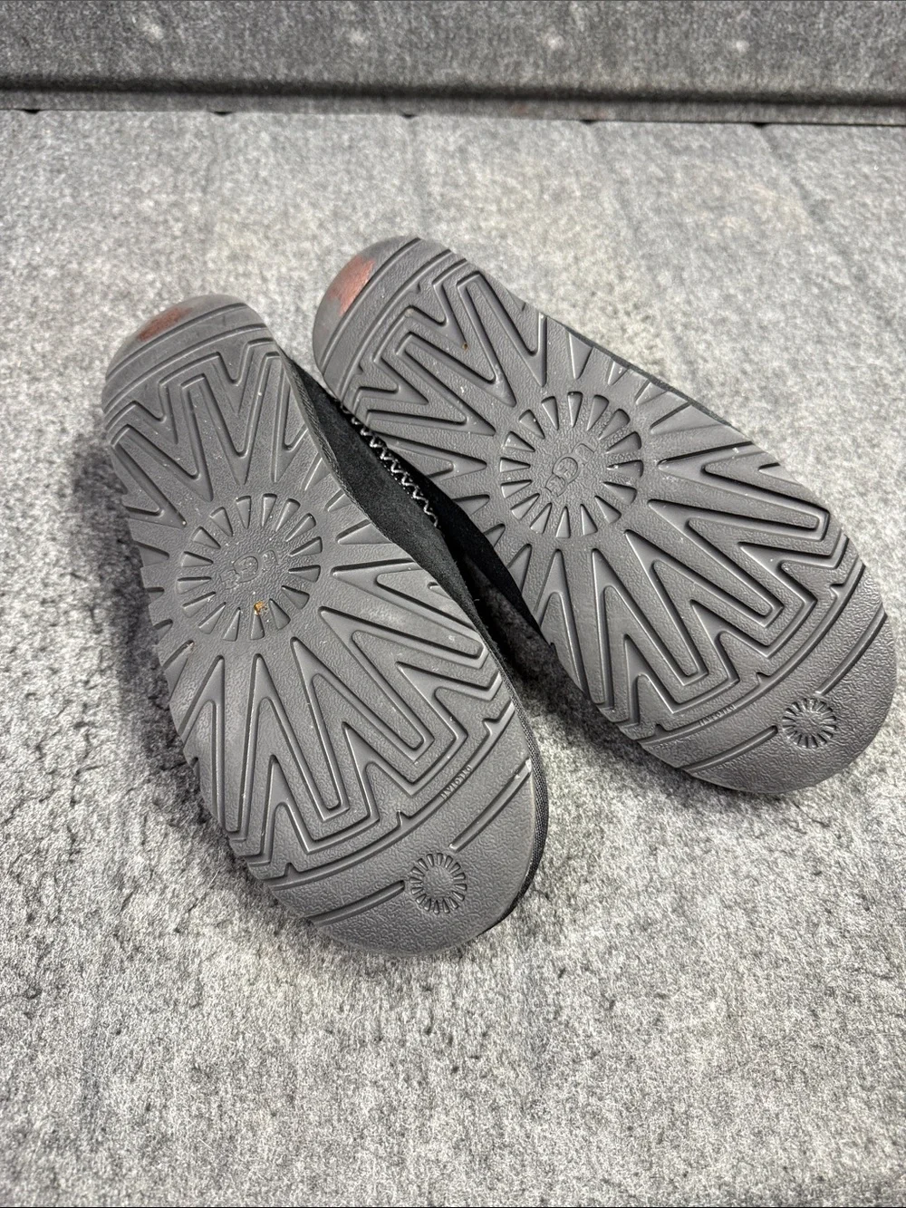 UGG classic slip